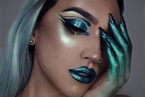How To Get A Glamorous Halloween Make-Up Look